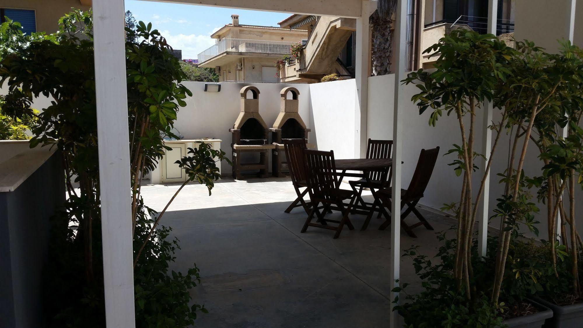 Mareinsicilia: Appartamenti Larica กาวาดาลิกา ภายนอก รูปภาพ