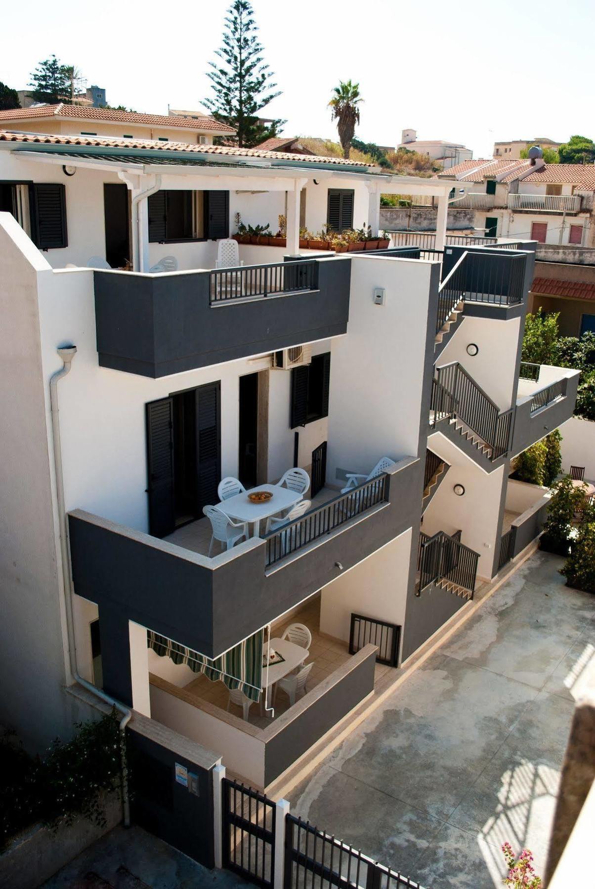 Mareinsicilia: Appartamenti Larica กาวาดาลิกา ภายนอก รูปภาพ